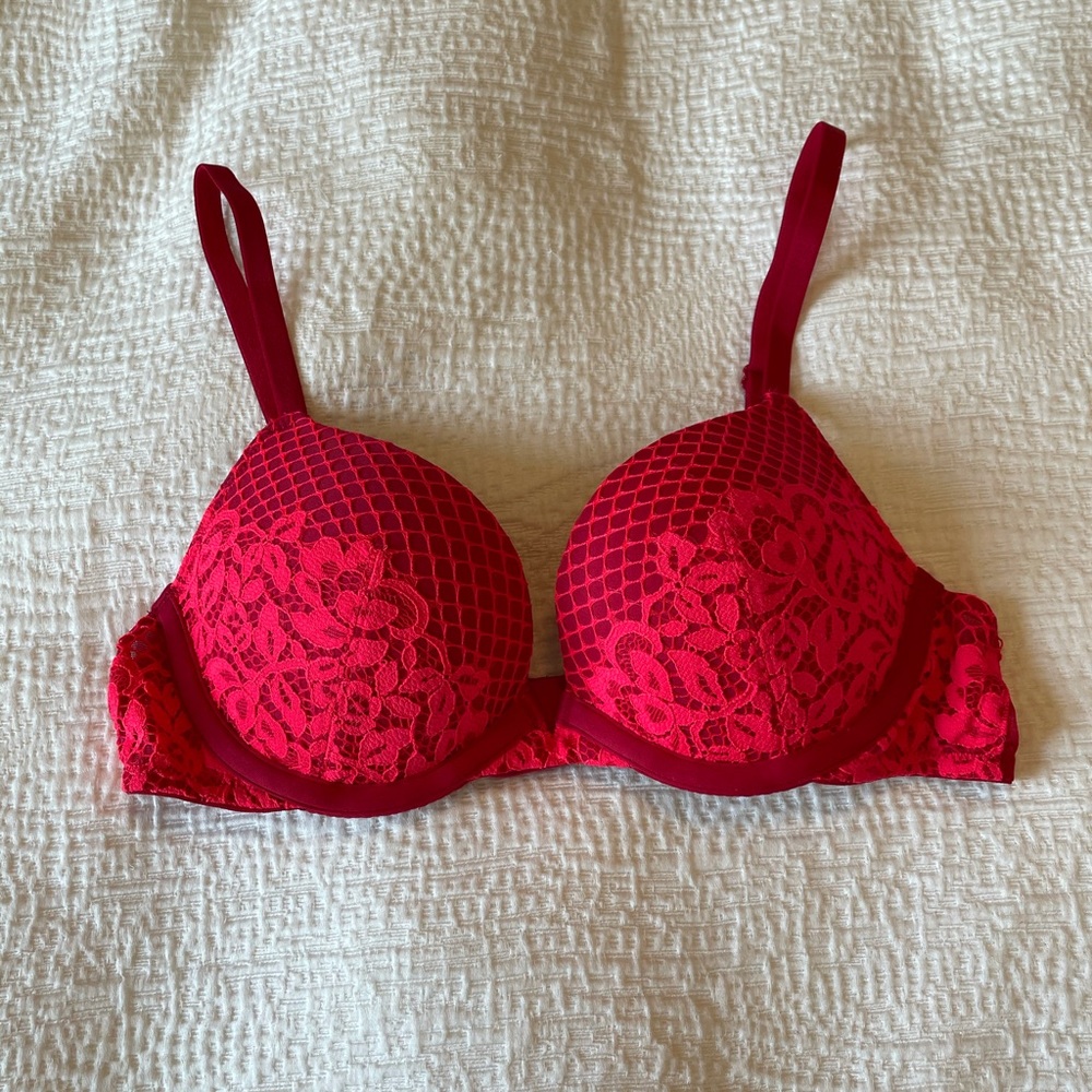 Victoria’s Secret Very Sexy Push-Up Bra 34A
